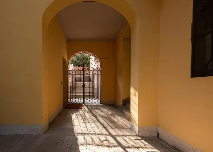 Tivano In Centro Storico Apartament *