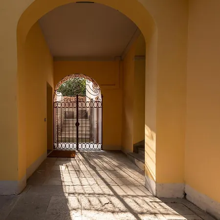 Tivano In Centro Storico Apartament *